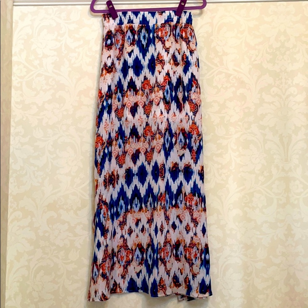En Creme Patterned Maxi Skirt
